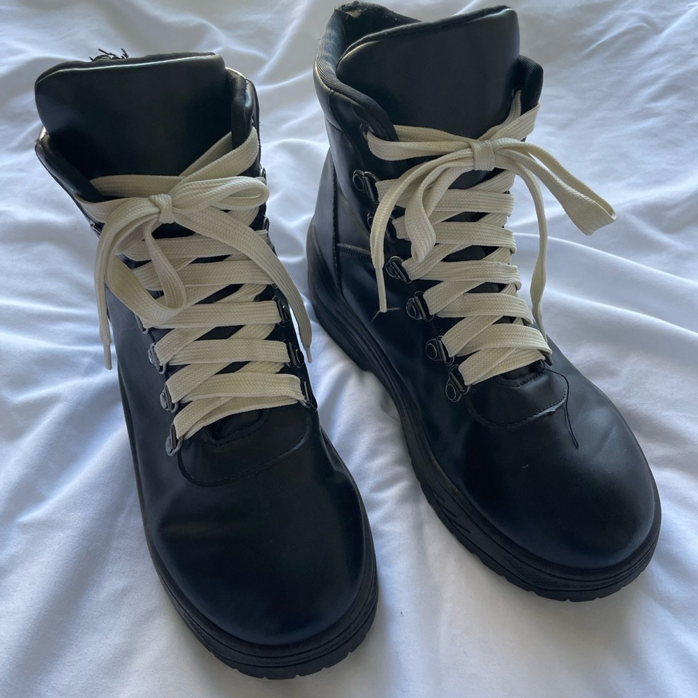 Black Boots